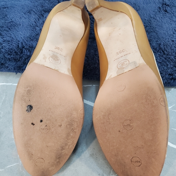 CHANEL CAMEL PUMPS CC DETAIL - Picture 4 of 14